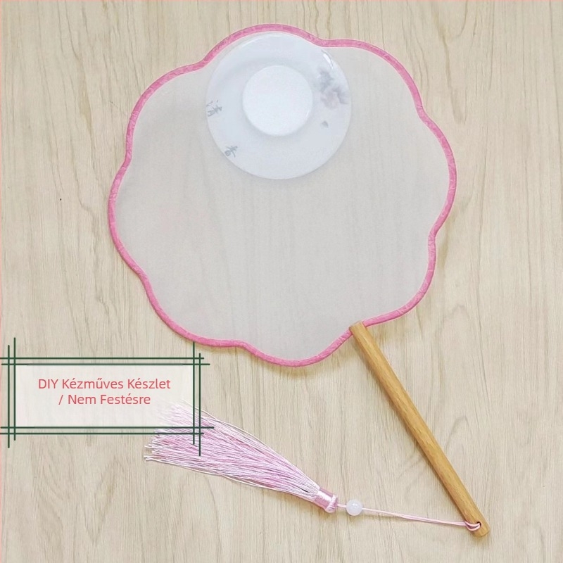 Hagyományos kerek legyező hímzett applikációval, kézi viráglegyező, bordázott legyező, félig átlátszó selyemszerű legyezőfelület, üzleti ajándék