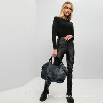 PU Tote táska, vödör alak, utcai stílus, cipzáras nyitás, belső zsebek: cipzáras zseb, telefontartó zseb, belső zseb cipzárral