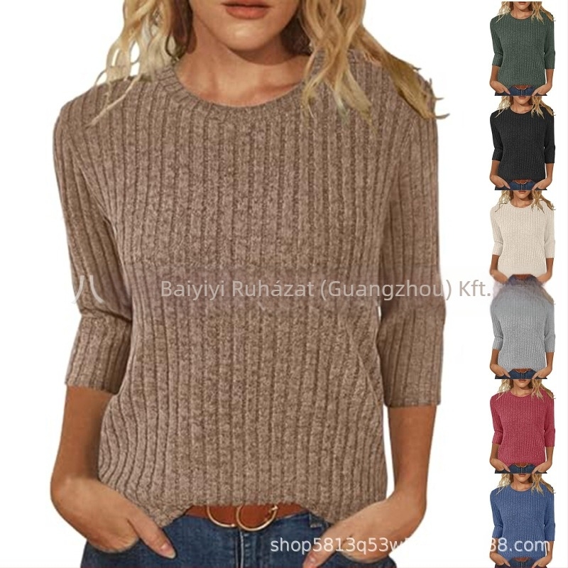 Női póló kerek nyakkal, 3/4-es ujjú, egyszínű, kefés felülettel, laza szabás