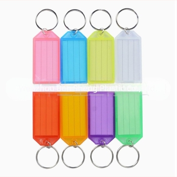 Dupla gyűrűs kulcstartó műanyag poggyászcímkével