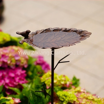 Drunk öntöttvas madáretető virág alakú – kerti dísz dugóval csatlakoztatható, fém