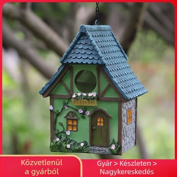 Műgyantából készült madárház kültéri függő kertdekoráció – madárfészek dizájn; Anyag: műgyanta; Készítés: félig kézi, félig mechanikus; Ajándék: Nem; IP licenc: Nem