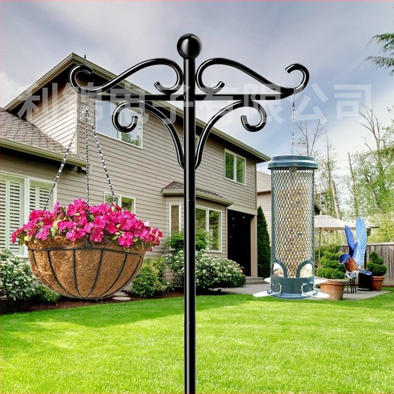 Kovácsoltvas kertdekoráció — pásztorkampó bonsajokhoz, fémipari termékek, esküvői kellékek