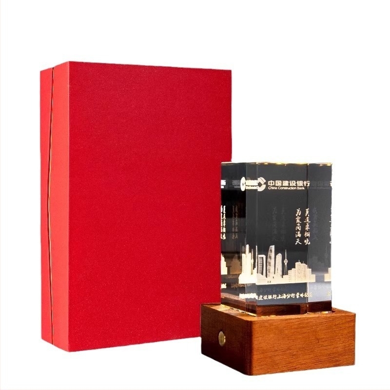 3D gravírozott kristály cuboid modell a Yellow Crane Tower ikonikus épületéről – K9 kristály, kínai stílus, ajándékdobozt tartalmazó csomagolás