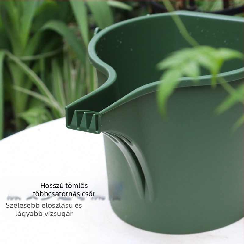 Öntöző kanna hosszú csővel, PP műanyag kerti edény mérőskálával, öntözéshez és trágyázáshoz