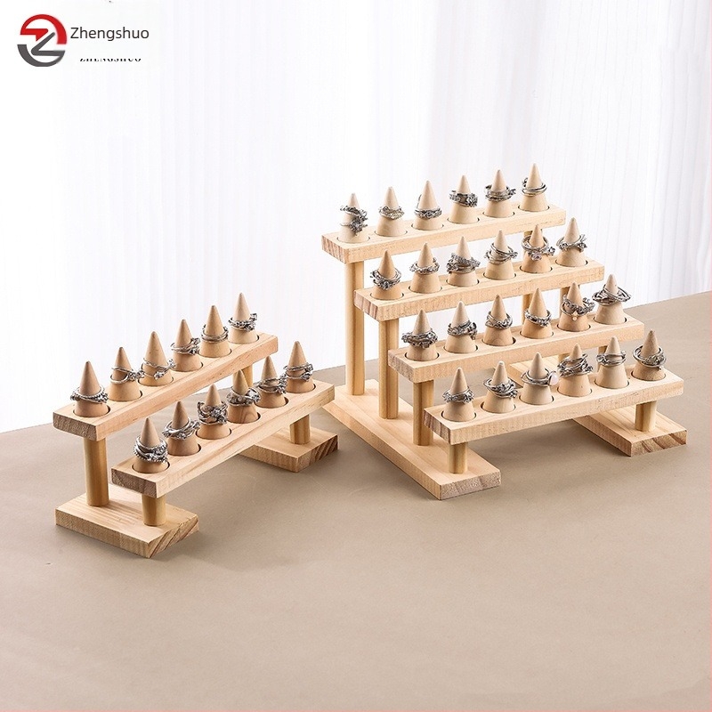 Konuszos, fából készült gyűrűkészítő állvány — háromrétegű / kétszintes dizájn, vintage művészi ékszer kiállítás