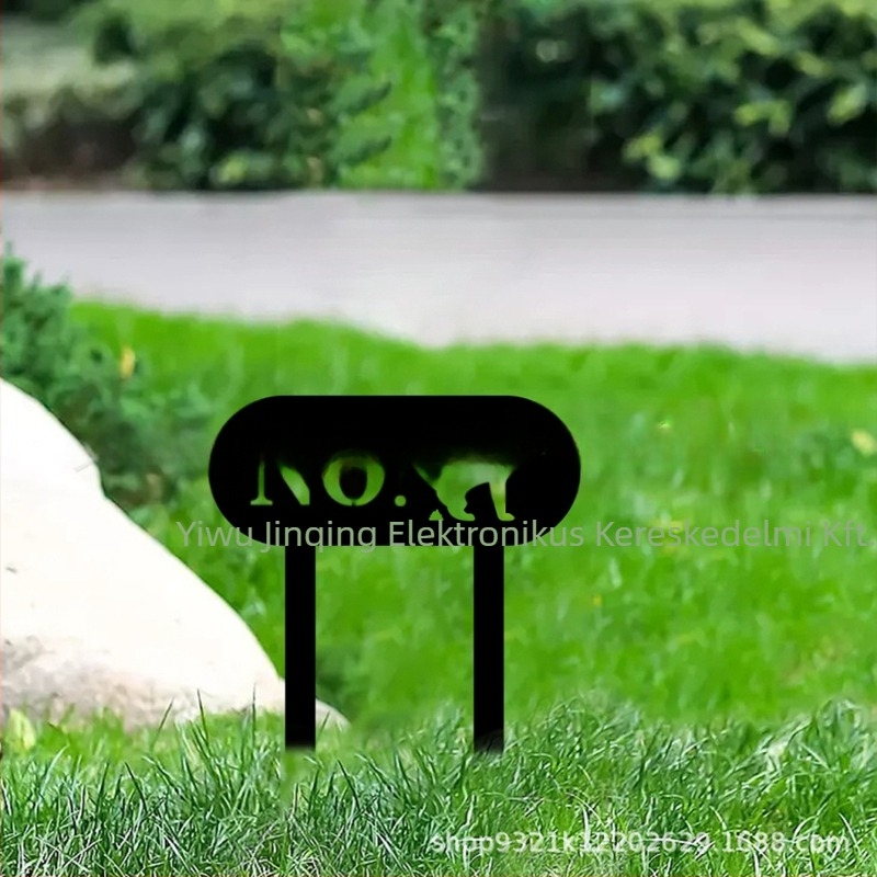 Fémből készült figyelmeztető tábla udvarra és kertbe, földbe süllyeszthető, figyelmeztetés háziállatok számára