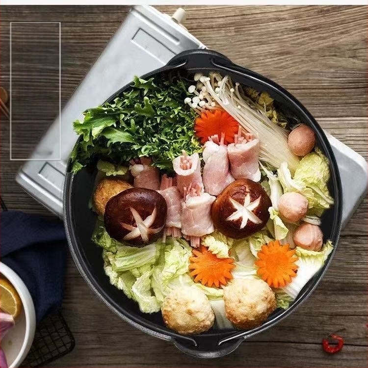 Öntöttvas kempinges lábas bevonat nélkül, 1–5 személyre, fedél fa és üveg, univerzális tűzhelyhez