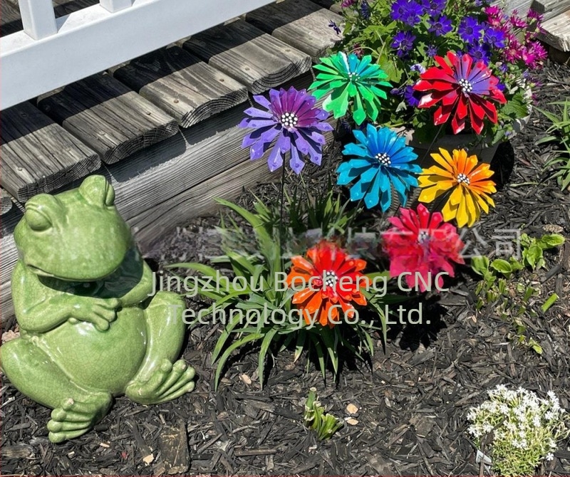 Fém kerti karó virágokhoz, modern minimalista stílus, növényi motívum, táj virág dekoráció, félkézi, félgépes gyártás