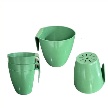 Szamóca tenyésztő pohár – műanyag, eper szaporítására és kúszó szárakhoz