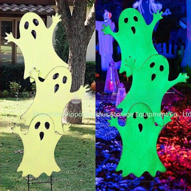 Fém Halloween-kerti jelzőtábla fényesen világító motívumokkal: koponya, szellem, tök, démon és fekete macska