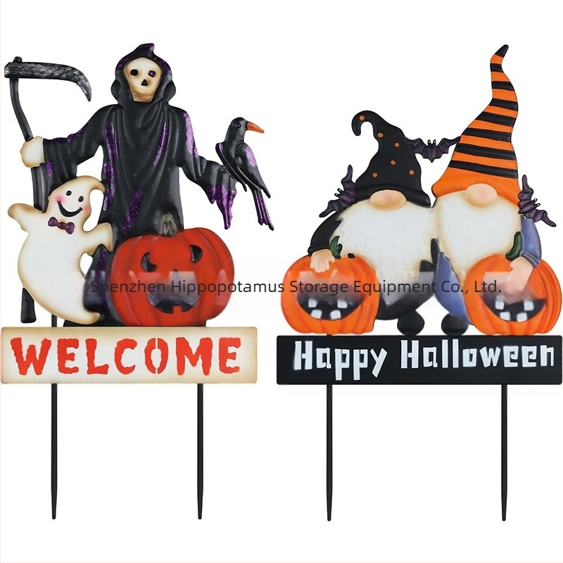 Fém Halloween-kerti jelzőtábla fényesen világító motívumokkal: koponya, szellem, tök, démon és fekete macska