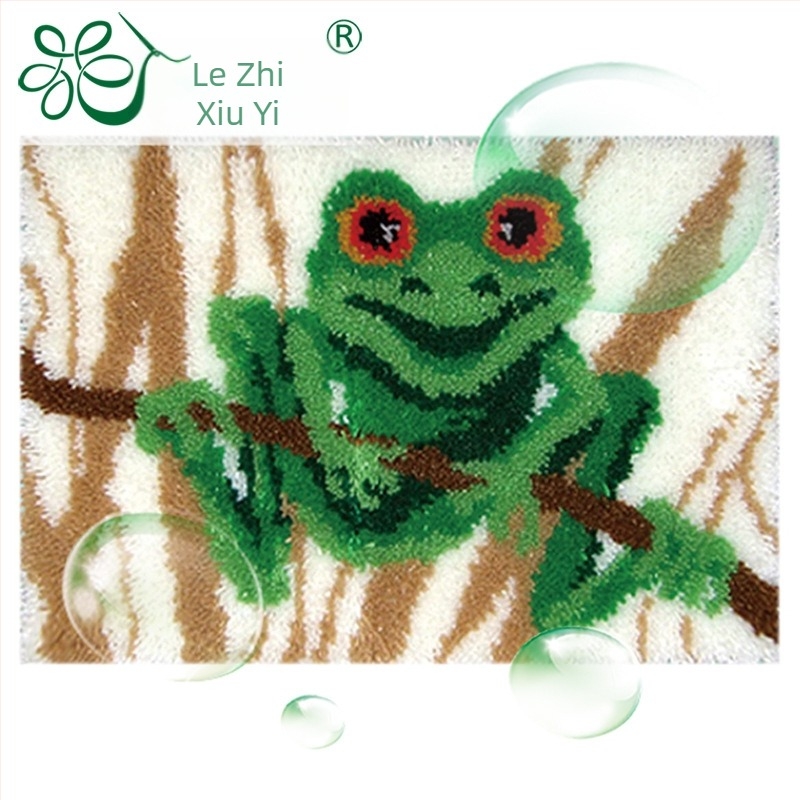 Képregény motívummal díszített, négyzet alakú szőnyegpárna, akril szálak, kézi mosás, alkalmas nappalira, hálószobára, dolgozószobára, étterembe, előszobára, erkélyre