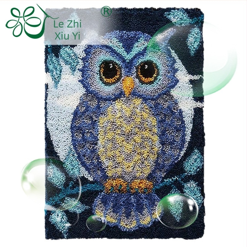 Képregény motívummal díszített, négyzet alakú szőnyegpárna, akril szálak, kézi mosás, alkalmas nappalira, hálószobára, dolgozószobára, étterembe, előszobára, erkélyre