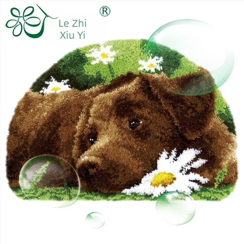 Képregény motívummal díszített, négyzet alakú szőnyegpárna, akril szálak, kézi mosás, alkalmas nappalira, hálószobára, dolgozószobára, étterembe, előszobára, erkélyre