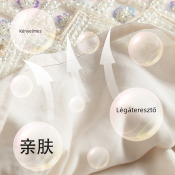 Hálós anyagú felső, Poliészter 50–70% összetétel, Kerek nyak, Nyár 2025