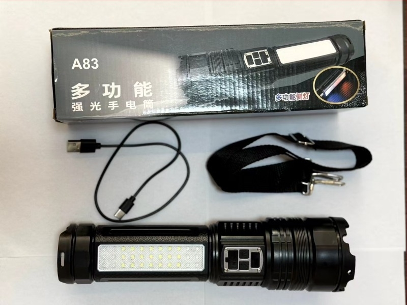 LED elemlámpa alumínium ötvözetből, 15W, beépített 5400 mAh akkumulátor, újratölthető, Power Bank funkcióval, 500 m feletti hatótávolság