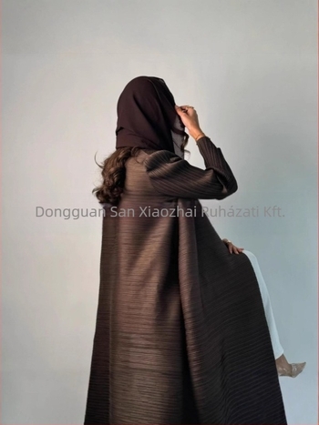 Arab abaya fodrozott mintával, hosszú ujjú, hosszított fazon, kötőzáras záródás