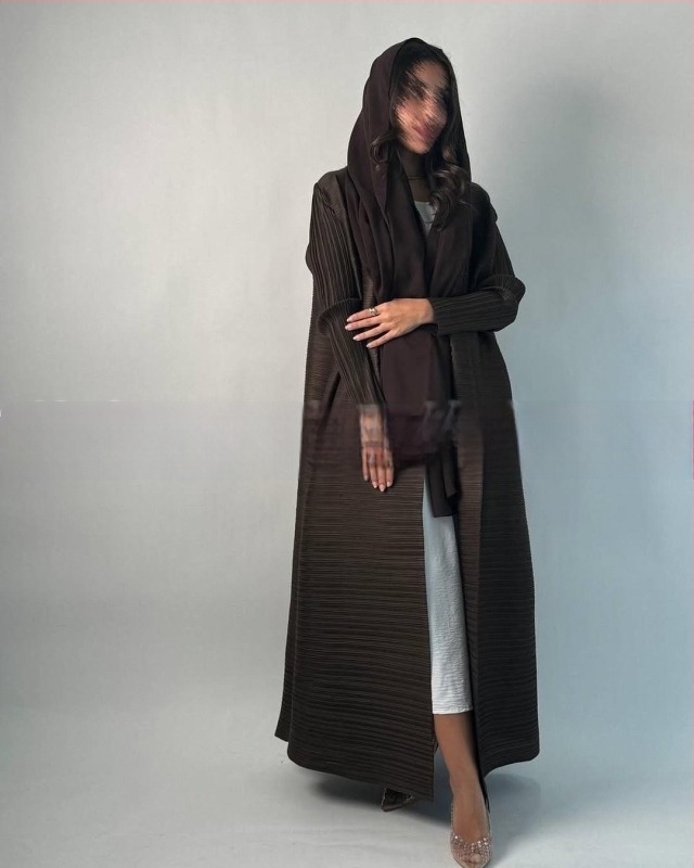 Arab abaya fodrozott mintával, hosszú ujjú, hosszított fazon, kötőzáras záródás