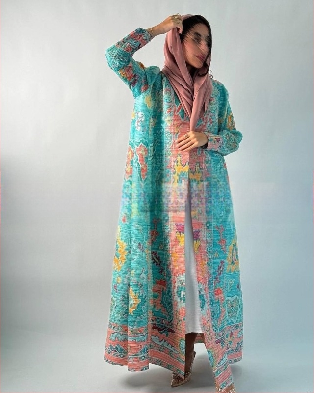 Arab abaya fodrozott mintával, hosszú ujjú, hosszított fazon, kötőzáras záródás