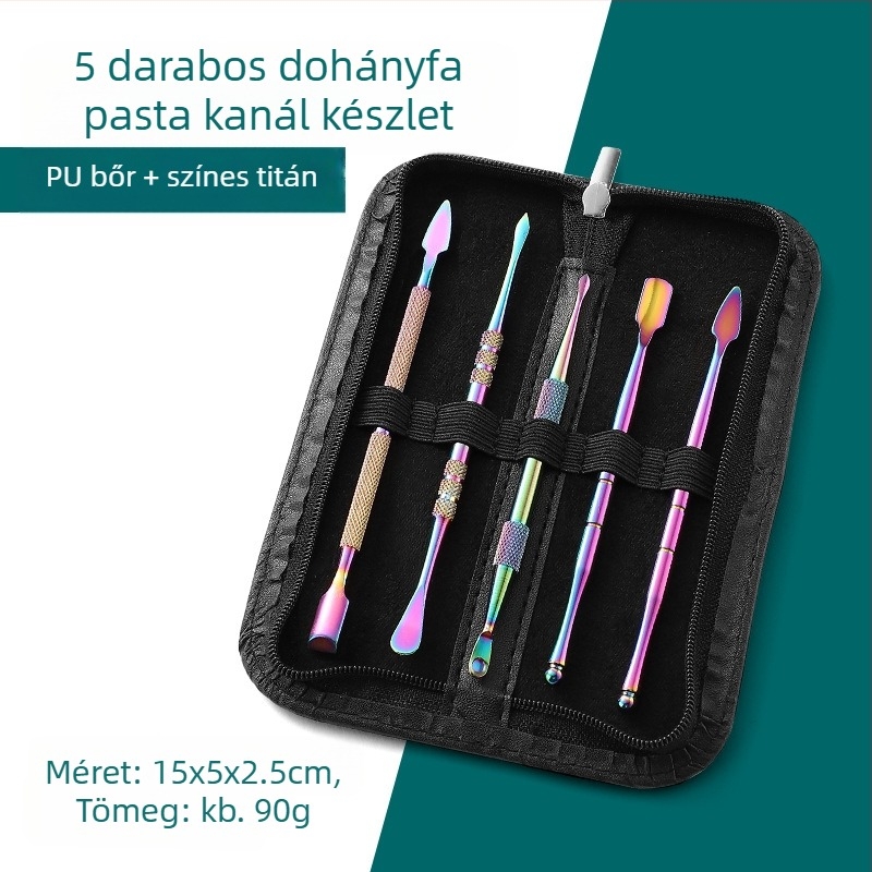 Nemesacélból készült pipatisztító és faragó eszközöket tartalmazó készlet, méretei 17,7 × 6 × 1,8 cm, tömege körülbelül 143 g; logó nyomtatás és magánmárka elérhető