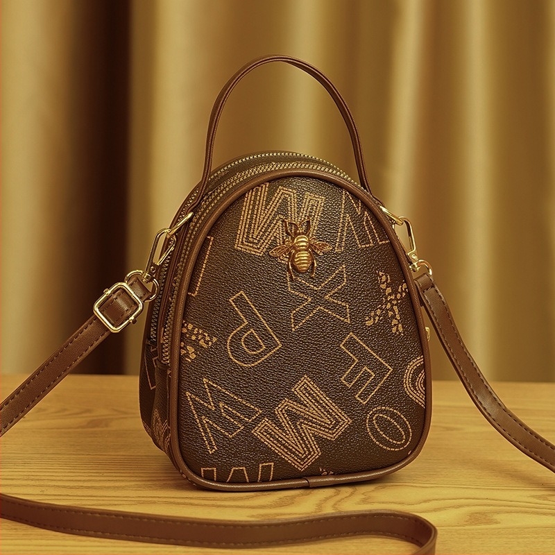 Maigu kis kör alakú táska - (utcai trend, PU anyag, 2023 tavasz, mindennapi használat)