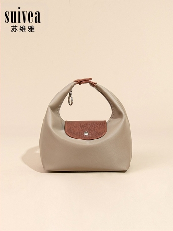 Női nylon válltáska utcai divat stílusban, dumpling alakú forma, cipzáras záródás, belső telefonzseb