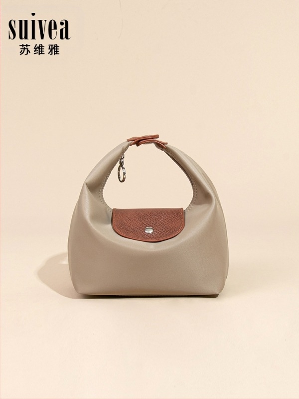 Női nylon válltáska utcai divat stílusban, dumpling alakú forma, cipzáras záródás, belső telefonzseb