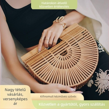 Kézzel készített bambusz kézitáska, félkör alakú forma, bambusz- és rattan szövésből, Tavasz 2024