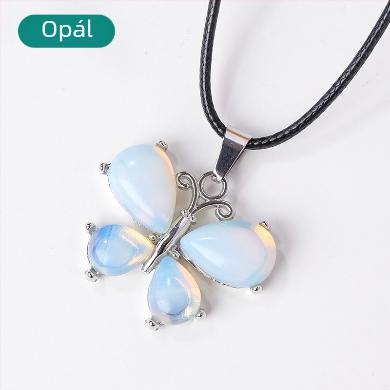 Pillangó medálos nyaklánc kristályból és agátból, fémötvözetben – modern minimalist stílus