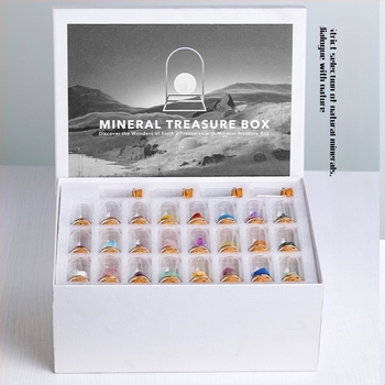 Kristály-geometriai díszgyűjtemény – ásványi kristály példányok, karton csomagolás, modern minimalist stílus