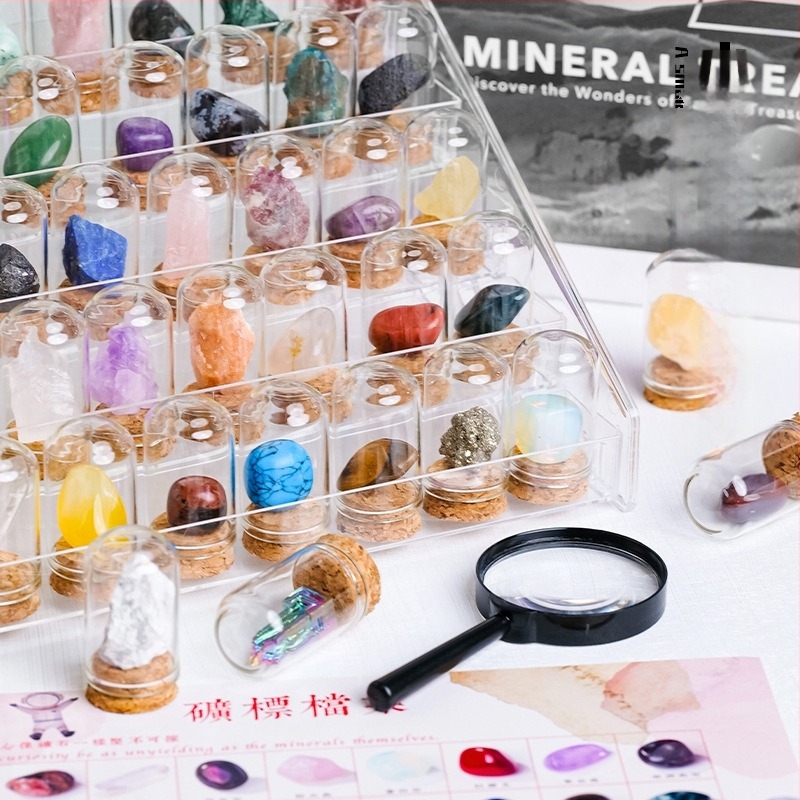 Kristály-geometriai díszgyűjtemény – ásványi kristály példányok, karton csomagolás, modern minimalist stílus