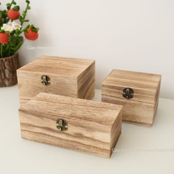 Paulownia fából készült figuratároló doboz zárható fedéllel, modell wx-5-15, 1 L kapacitás