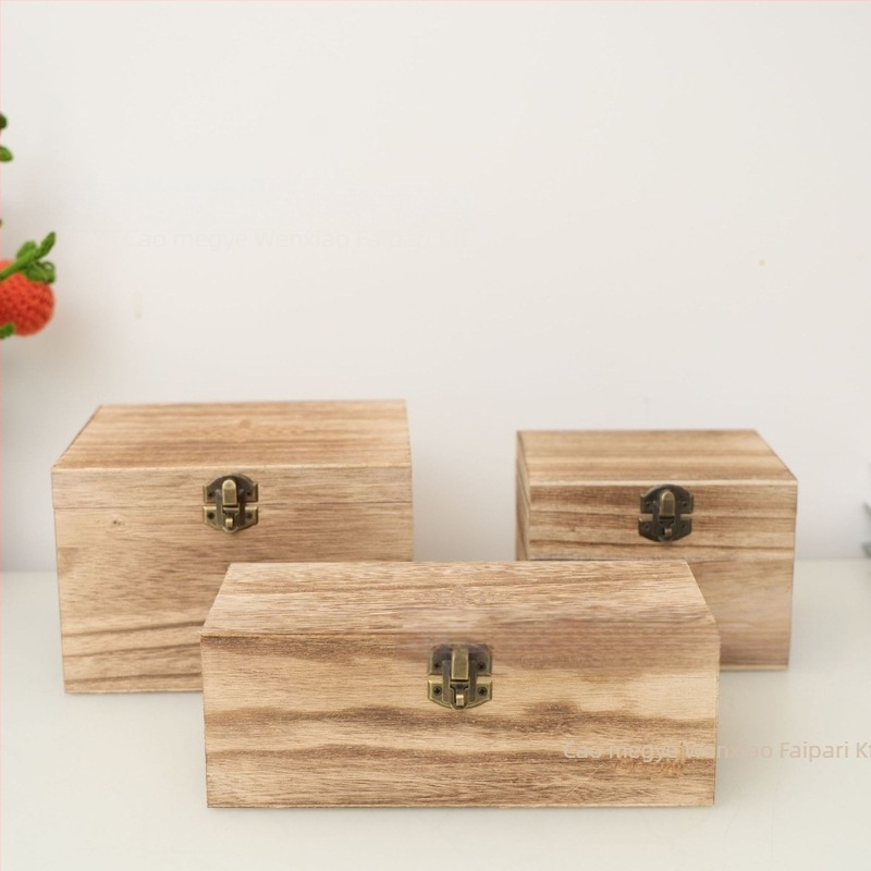 Paulownia fából készült figuratároló doboz zárható fedéllel, modell wx-5-15, 1 L kapacitás