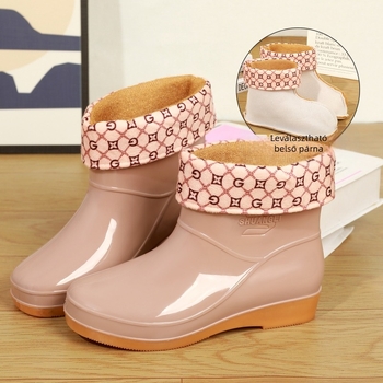 Női esőcsizma fleece béléssel, rövid szár, műanyag felsőrész, vízálló és csúszásmentes (tavasz–ősz)