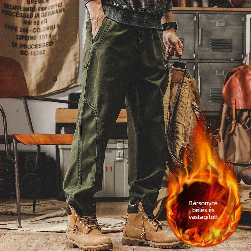 Pamutból fleece belsővel ellátott lazán szabott munkanadrág, középmagas derék, övvel, egyszínű, bokán zárt fazon