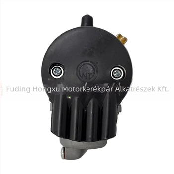 Mechanikus karburátor sík szívóemelővel, kompatibil IE43, 1E43, 1E43F, 1E45, 1E45F 2-taktnis benzinmotoros fűnyírókhoz, légszűrővel; szerelési furat standard; alkatrész szám 10888