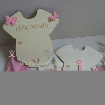 Fából készült baba mérföldkő hónapkártya fotó-emlék – Boxwood dísz