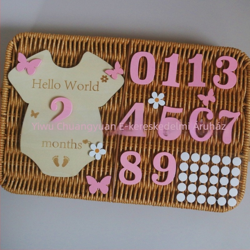 Fából készült baba mérföldkő hónapkártya fotó-emlék – Boxwood dísz