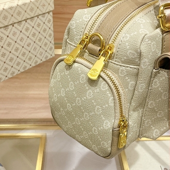 Mikaisi Dumpling Bag – PU városi stílusú táska fedéllel, cipzáras zárás, poliészter bélés, dumpling alakú