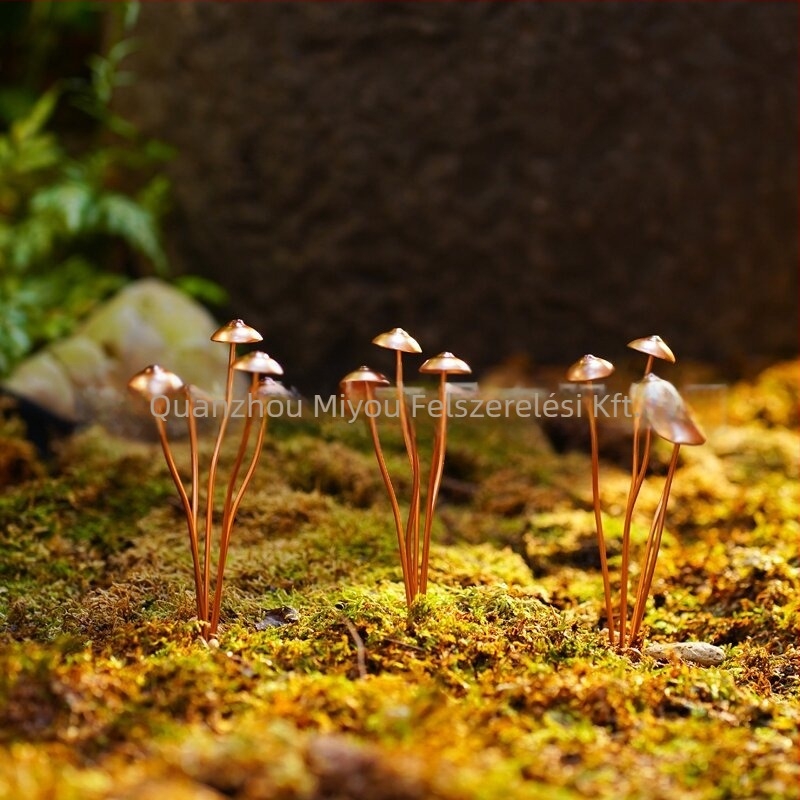 Gomba alakú vas növénycserép udvari dekorációhoz, anyag: vas; kivitelezés: fél kézi és fél gépi; Ajándék: Nem; IP: Nem