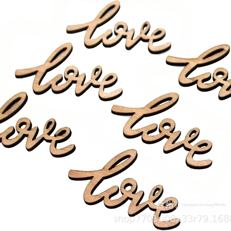 Fából készített kézműves medál - üreges lézeres kivágás LOVE betűkkel, Valentin-napi dekoráció