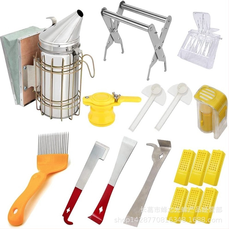 17 darabos méhészeti készlet – Bee light márka, modell Beekeeping 17-piece set, méhészeti felszerelés