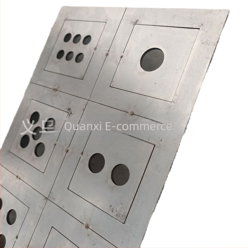 Fémhegesztés gyakorló készlet hatoldalú kocka tartóval (Anyag: ötvözet; Kategória: egyéb fémművészetek; Csomagolás: PP zacskóban; Stílus: modern és minimalistikus)