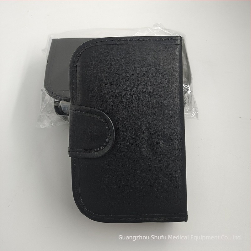 Leather Clip Pill Box Bőrklipszes tablettás doboz, műanyag PP+PU, 2L kapacitás, osztott rekeszekkel, Guangzhou eredetű