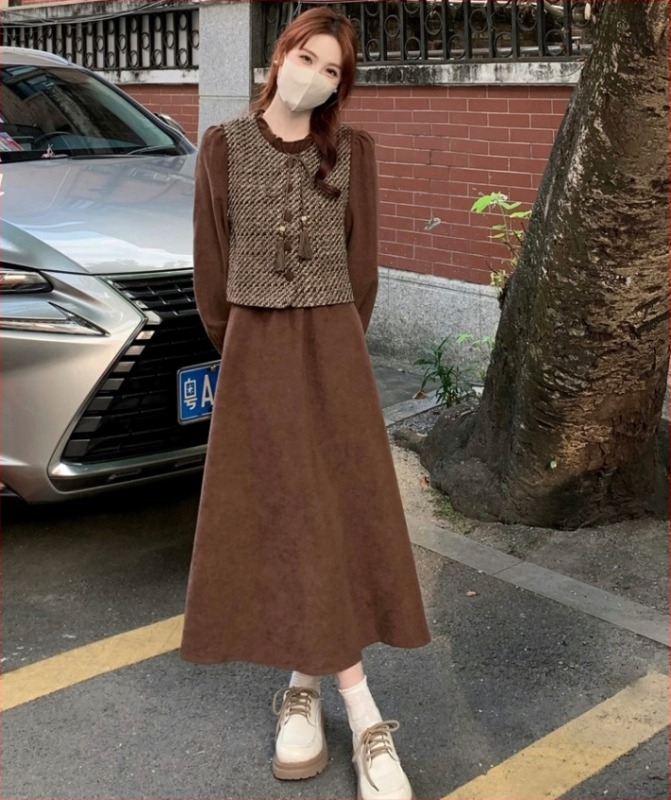 Két darabos készlet: mellény és hosszú ruha, kockás mintázat, pamut-elasztán keverék, 80–90% pamut, spandex <30%, ősz 2024