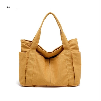 Diáktáska vászonból — városi egyszerűség stílus, vászon anyag, vízszintes négyzet alakú, cipzáras nyílás, belső telefontartó zseb