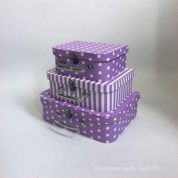 Esküvői ajándéktárgy doboz örök virággal – európai retro stílus, hordozható három darab bőrönd-készlet (modellek W9844–W9847) ajándékcsomagolással