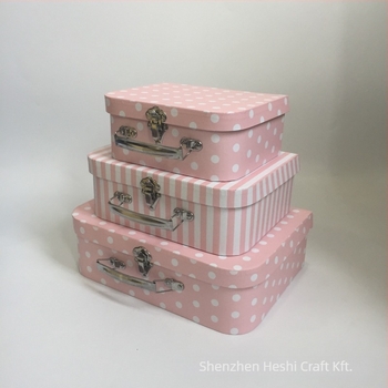 Esküvői ajándéktárgy doboz örök virággal – európai retro stílus, hordozható három darab bőrönd-készlet (modellek W9844–W9847) ajándékcsomagolással