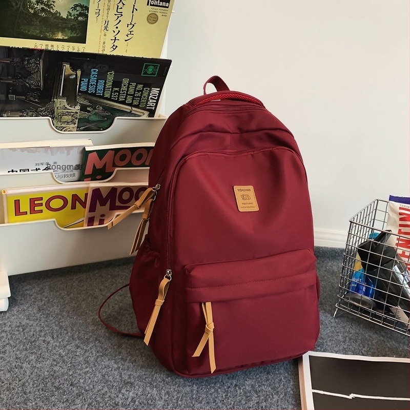Donelle nejlon hátizsák – 14 hüvelykes laptop-kompatibilitás, párnázott vállpántok, kapacitás 20 L alatt, utcai stílus